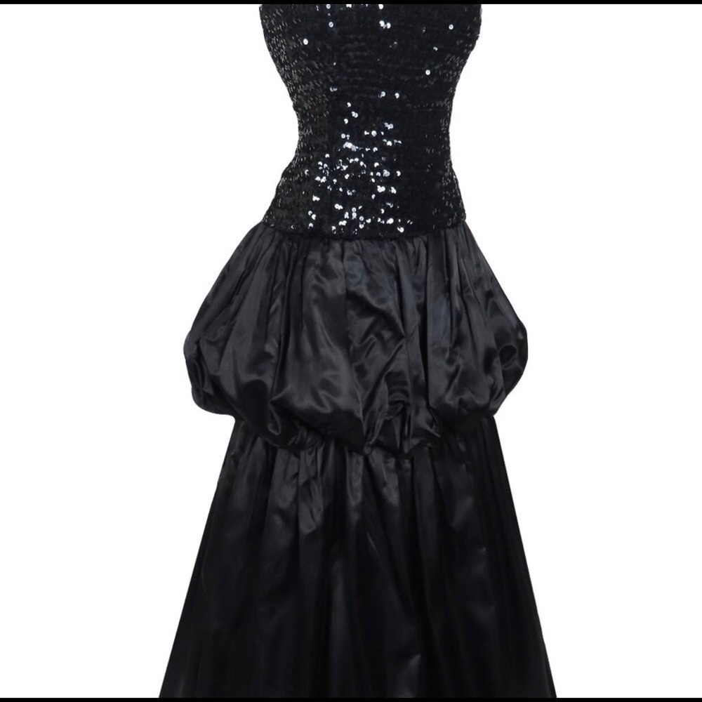 Dress - Picture 2 of 5